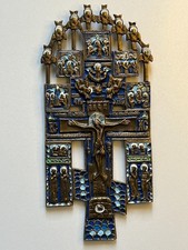 Icono ruso. gran icono de cruz de bronce; sección representa la crucifixión de Cristo