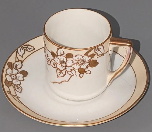 Vintage Nippon Demitasse Cups And Saucers Raised Gold Floral Pattern Set Of 2 - Picture 3 of 10