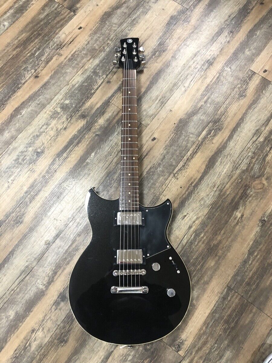 YAMAHA REVSTAR RS420 Black Steel Maple + Mahogany Body YAMAHA REVSTAR RS420 Black Steel Maple + Mahogany Body