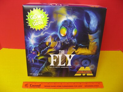2022 MONARCH MODELS THE FLY MODEL KIT - GLOWS IN THE DARK