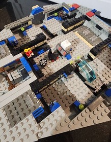 Lego Star Wars Millennium Falcon Set 7190 Incomplete