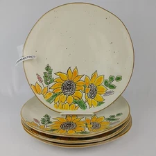 Set of 4 Spectrum 2022 Goldfinch Sunflower Yellow Green 10.5" Dinner Plates