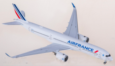 1:400 AeroPolaris Air France Airbus A350-900 Passenger Airplane