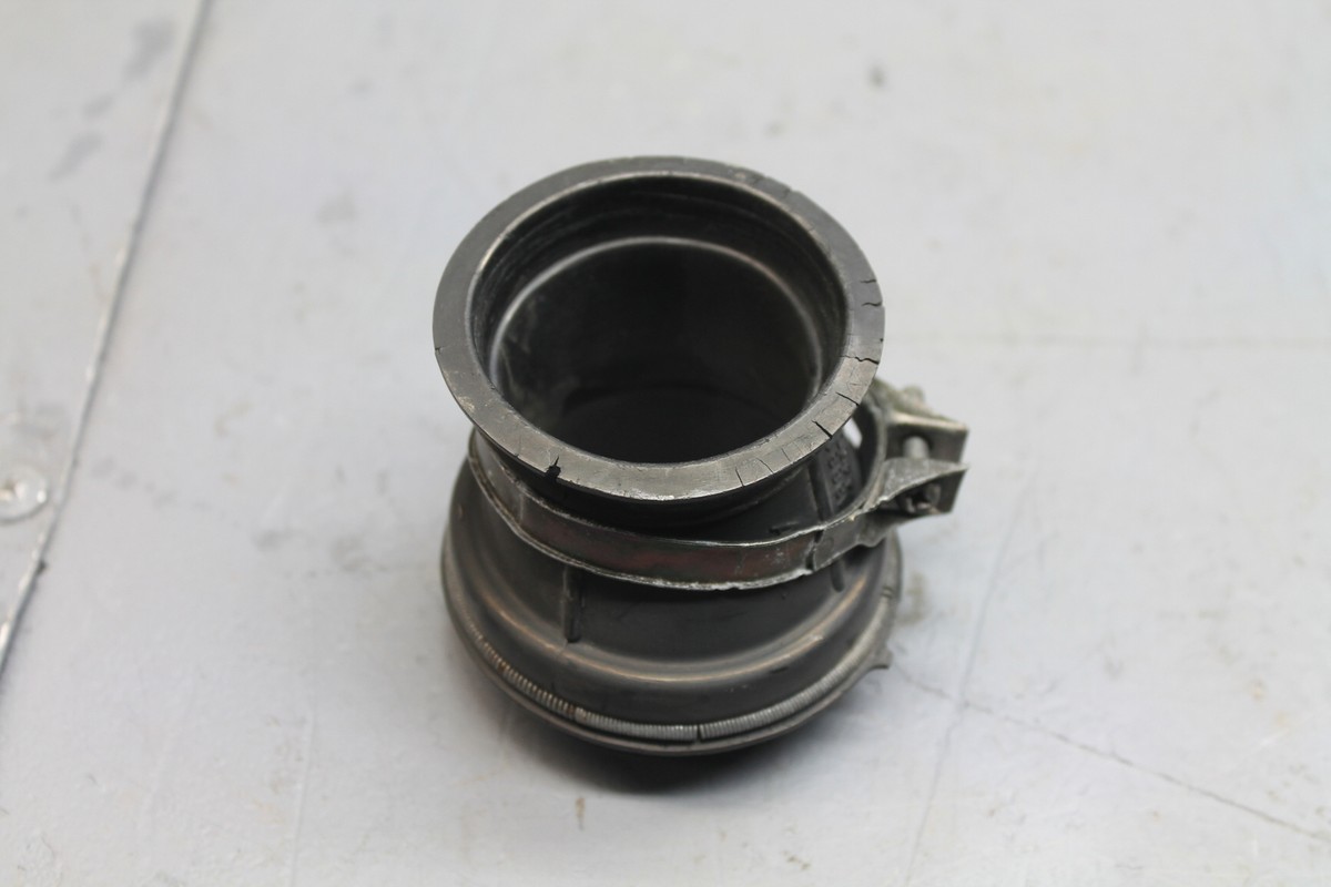 1982 SUZUKI GS300L AIR BOX OUTLET | eBay