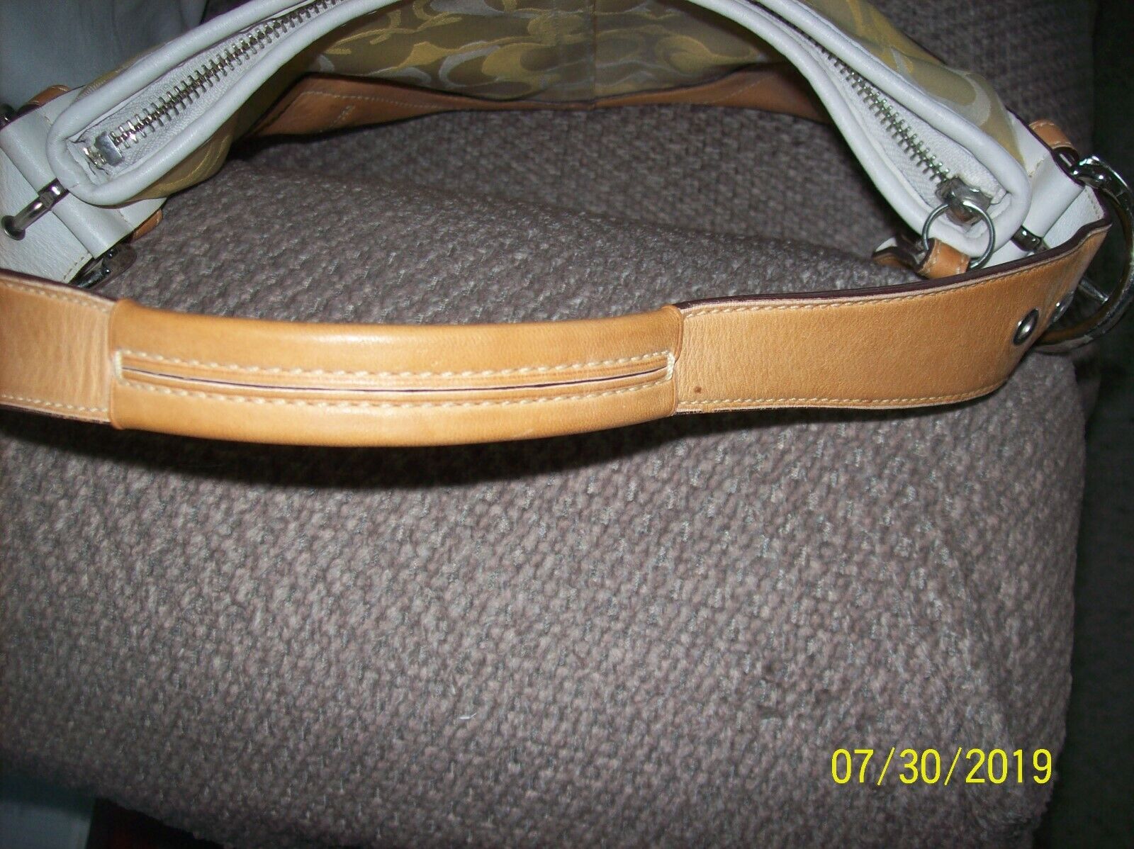 Coach A05q-1850 Handbag Size M White Ivory Shoulder Bag Monogram 