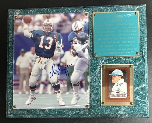 Dan Marino Signed Auto 8x10 Photo / Plaque with card