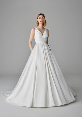 pronovias wedding dress LUMINEUSE size 12
