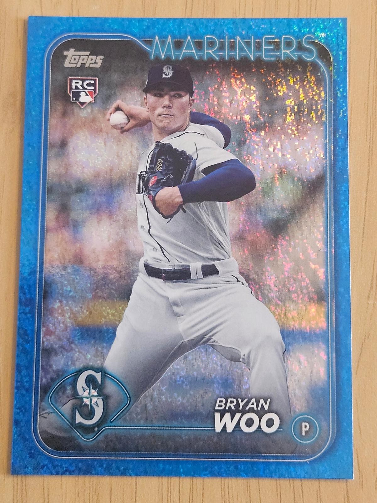 2024 Topps #12 Bryan Woo Blue Foil /999 Mariners RC