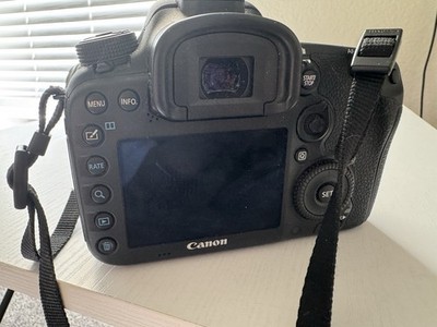 Canon EOS 7D Mark II Body   Fully Working, Great Condition