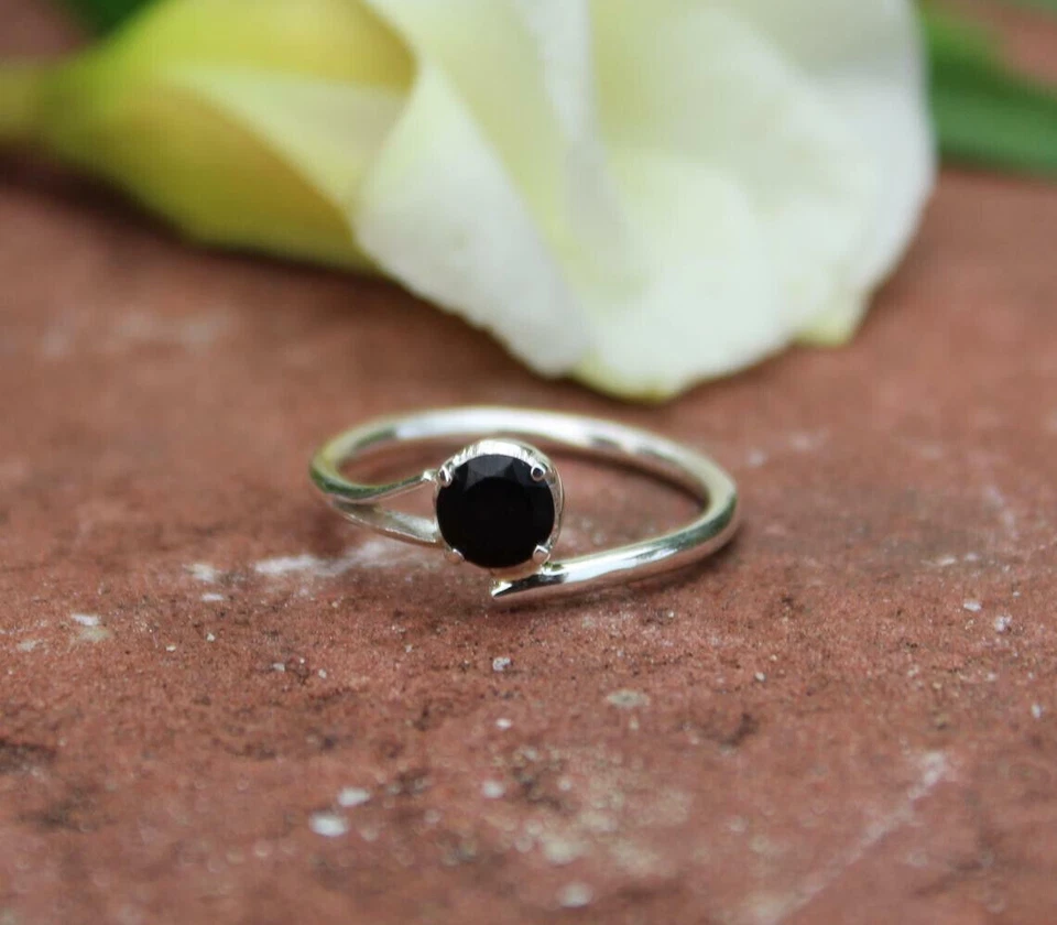 Rotondo Onice Nera Anello, Graffa Set, Artigianale Unico Regalo Per Lei Mom - Immagine 2 di 4