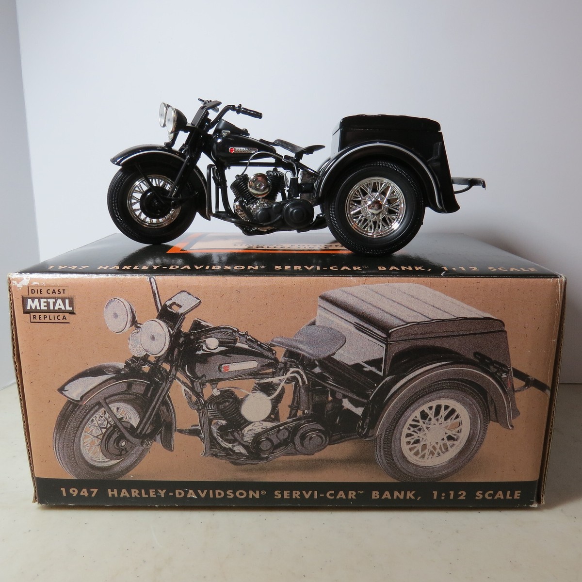 オートバイ・バイク 1947 Harley-Davidson Servi-Car Harley Davidson 1947 Servi-Car Model Motorcycle Bank Ltd Ed
