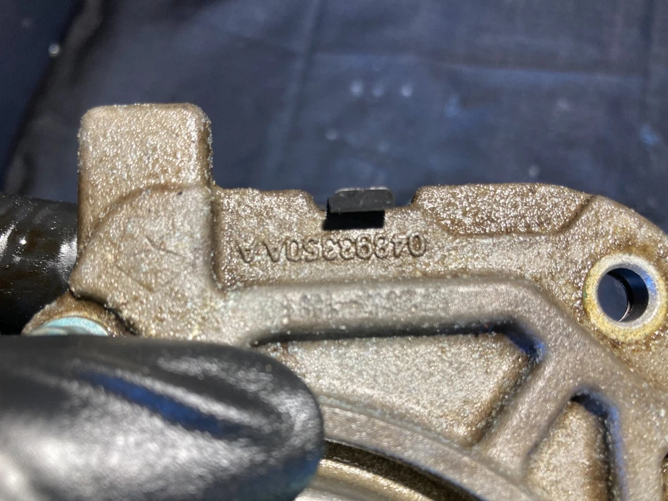 12-15 Fiat 500 Dodge Dart FIRE Turbo 1.4L parafusos traseiros de vedação principal 04893350aa - Imagem 2 de 3