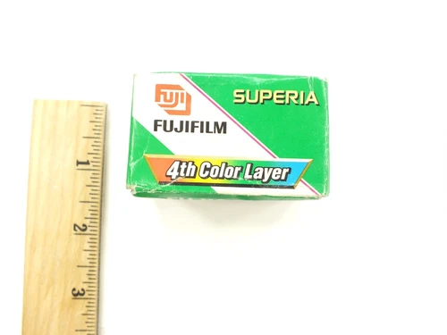 NOS FUJI FUJICOLOR 36 EXP 200 ISO 35MM FILM EXPIRED 3/2004 LOMO PHOTOGRAPHY