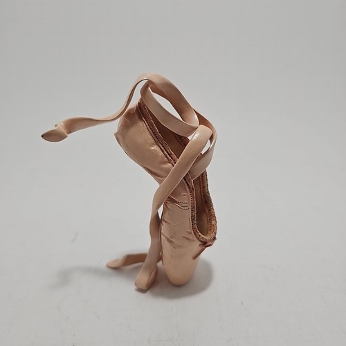 Ballerina Ballet Shoe Figurine 4" Stands On Toe