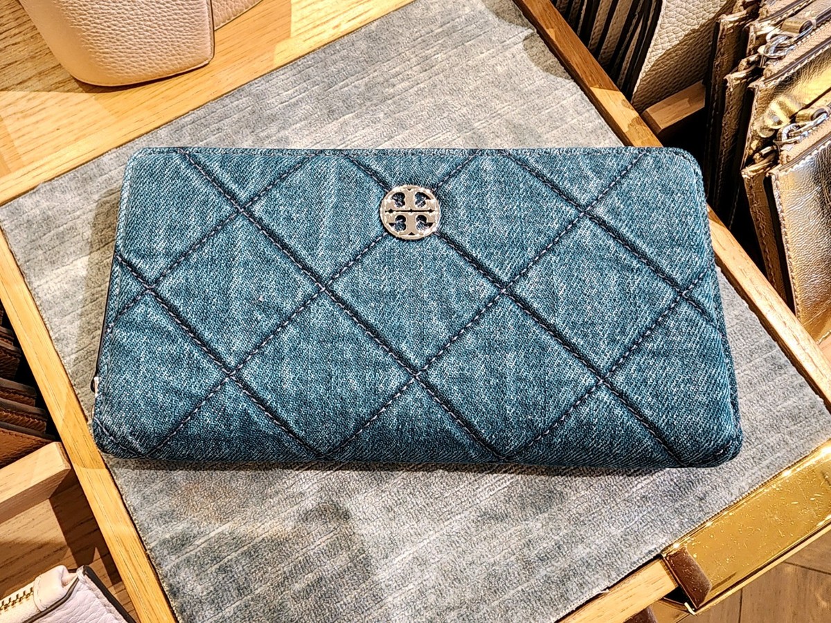 ★未使用品★TORY BURCH ウィラ デニム キルティング 長財布 ブルー Latest Tory Burch Willa Diamond Quilted Denim Continental Wallet