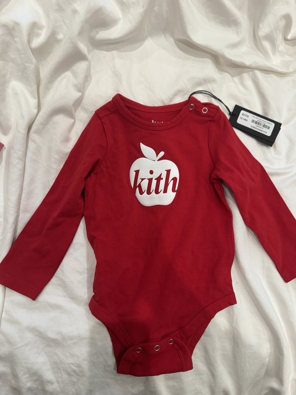 Brand New Kith Baby Apple Logo Bodysuit 12-18M Sold Out