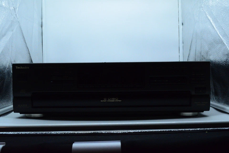 Technics SL-PD887 5 Disc Rotary CD Changer Player with Remote Bundle TESTED - Image 2 of 4