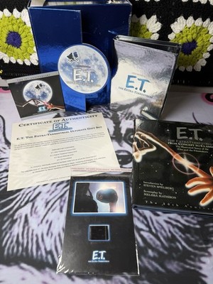 ET Extra-Terrestrial Ultimate Gift Set 3-DVD Box Set 2002 Complete Film Cell COA
