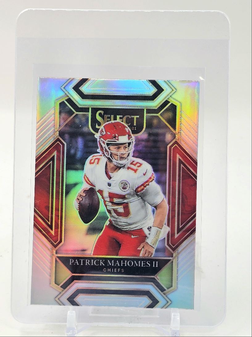 PATRICK MAHOMES II 2021 SELECT CLUB LEVEL SILVER PRIZM CHIEFS #202 Q1753