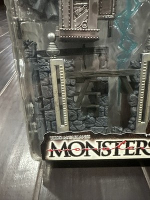 Todd McFarlane's Monsters Series 2 - Dr. Frankenstein Action