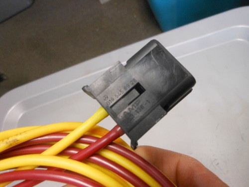 Mercedes Benz W140 S420 S500 Front Vacuum Panel Pillar Plug Assy 0195456928 - Picture 6 of 7