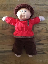 Cabbage Patch Kids Doll Boy REDDISH BROWN HAIR & BROWN Eyes HM 1 With Clothes
