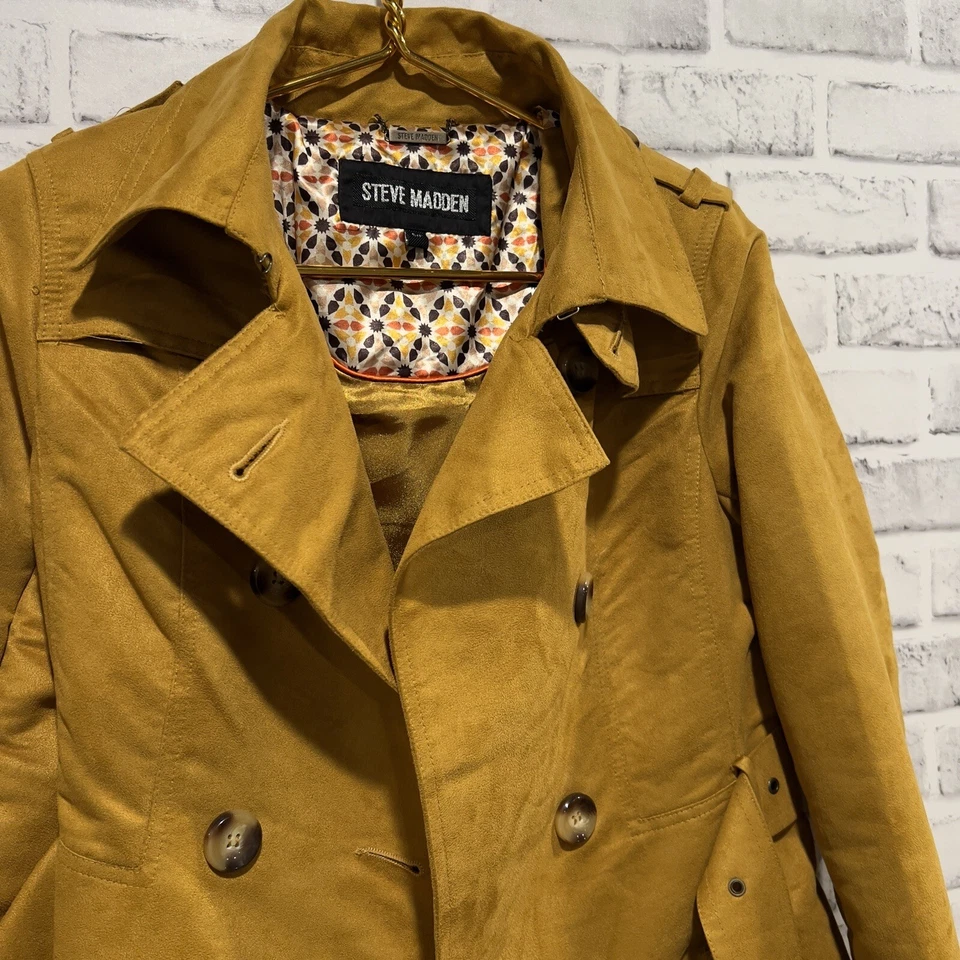 Trench coat Steve Madden feminino tamanho pequeno ferrugem marrom peito duplo forrado de camurça sintética - Imagem 3 de 4