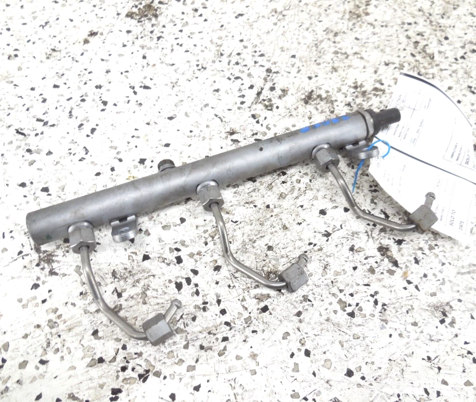 2020 20 Mercedes-Benz Sprinter 2500 Fuel Injection Rail Passenger Right RH OEM — 第 2/3 张图片