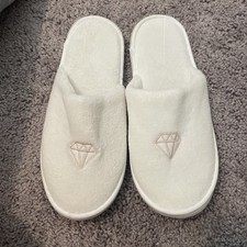 white women house slipper size 7/8