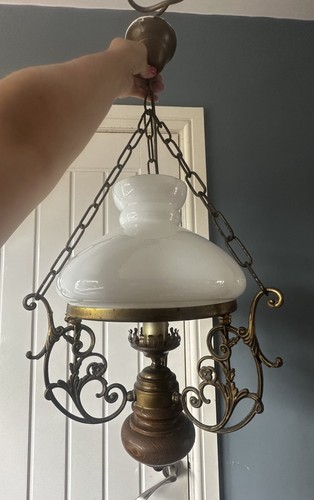 Vintage Öllampen Stil Kronleuchter mit Milchglasschirm