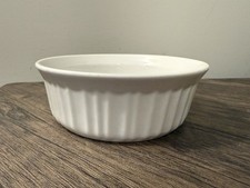 CorningWare French White Round 24 Oz/ 708 ml Casserole Dish EUC