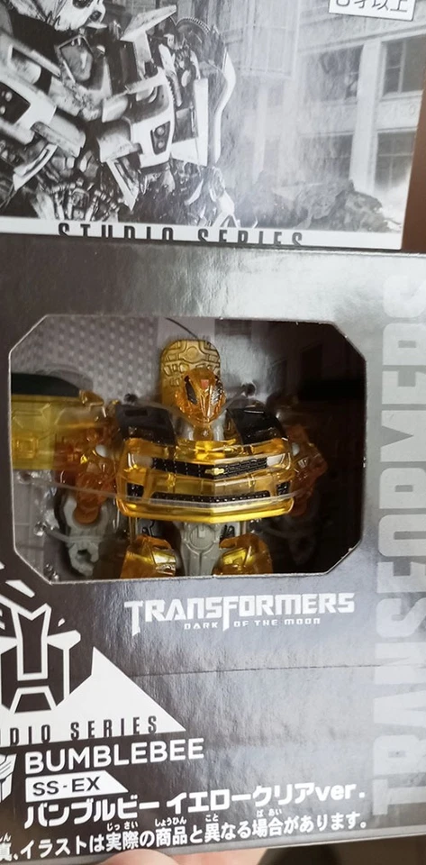 Takara Tomy Transformers Autobot SS-EX Bumblebee Core 3.5" Action Figure 40th - Image 4 of 4