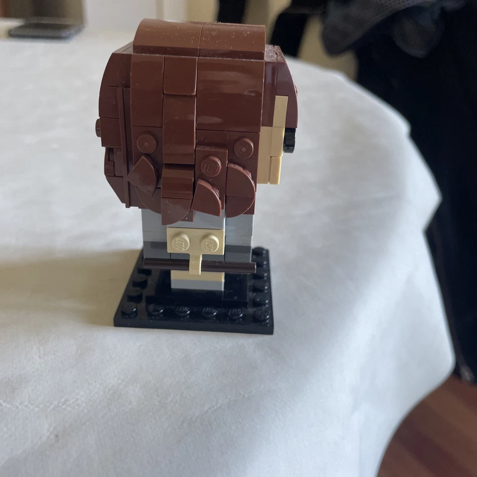 LEGO Brickheadz 41616 Hermione Granger, foto 2 di 4