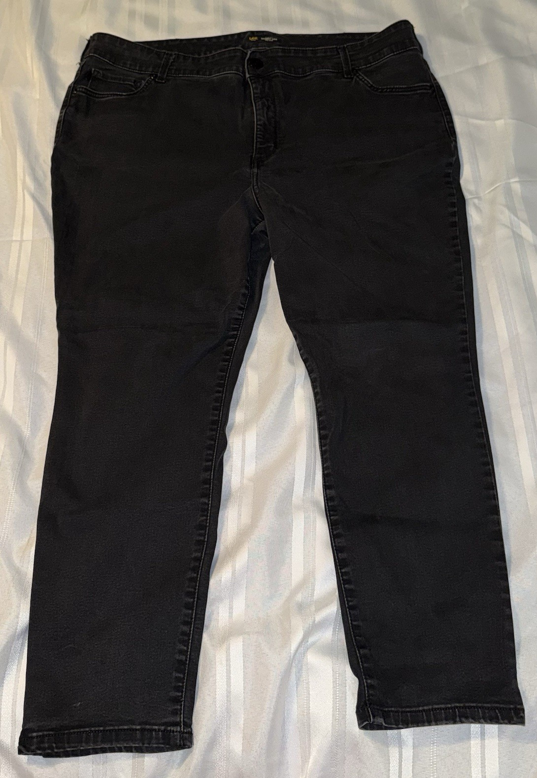 Lee Women’s Plus Mid Rise Sculpting Skinny Black Stretch Denim Jeans 22W