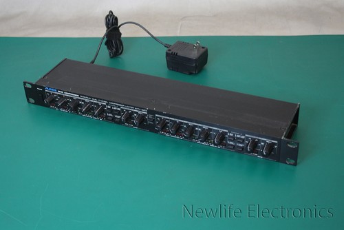 Alesis 3630 Compressor RMS/Peak Dual Channel Compressor Limiter with Gate