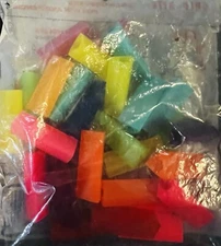 31 - Triangle Pencil Holder Pen Writing Aid Grip Hand Posture Correction Tools￼