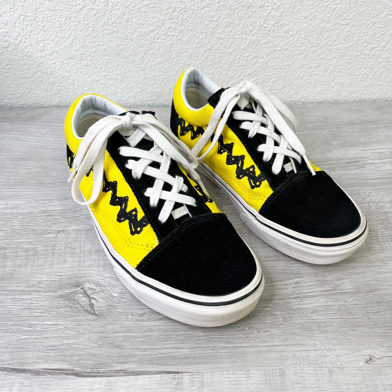 vans charlie brown