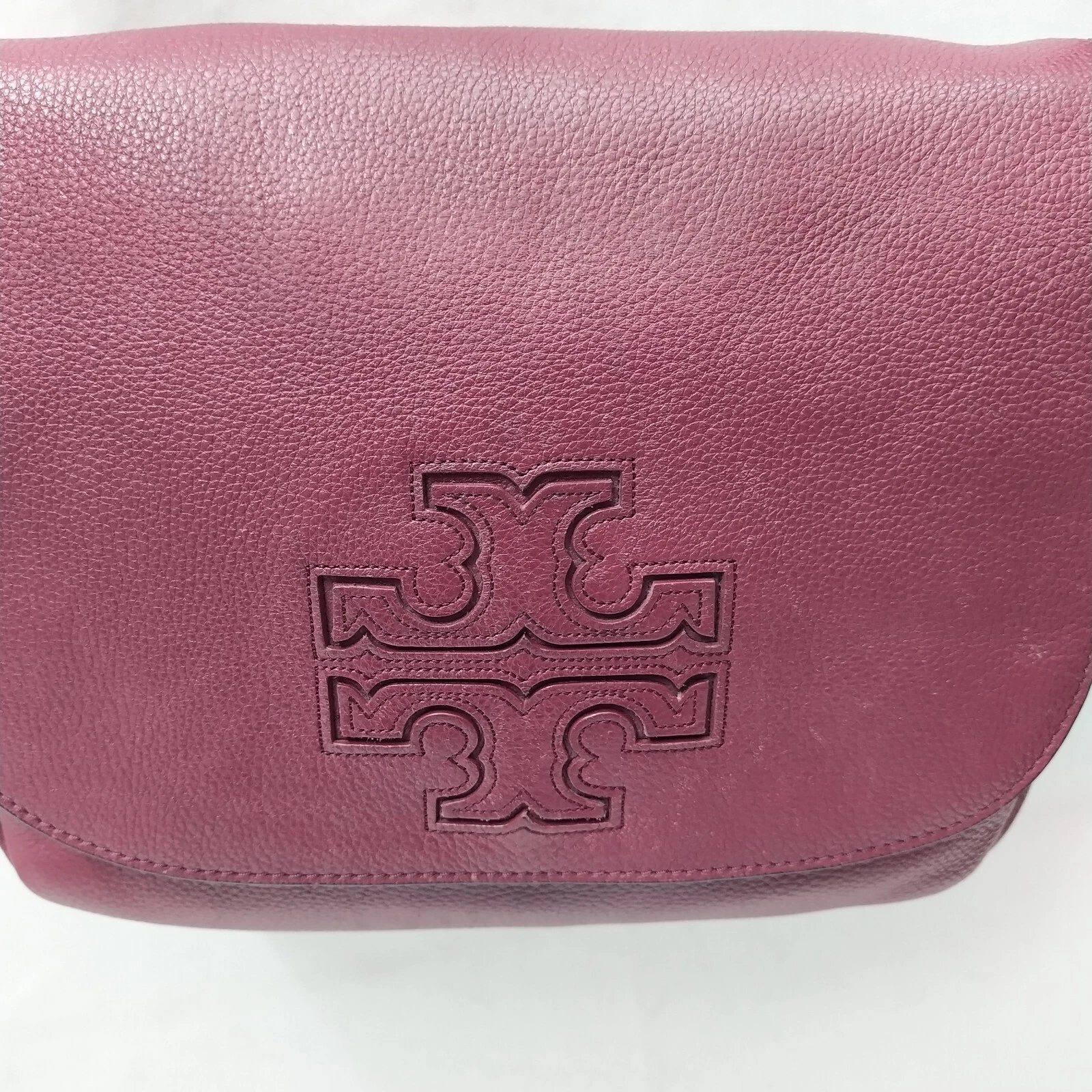 Borsa a tracolla Tory Burch in pelle bordeaux con chiusura con patta