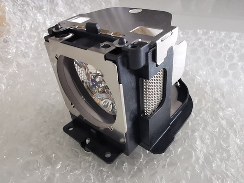 Original bulb inside Genuine Projector Lamp Module for PANASONIC ET-SLMP139 - Picture 4 of 5