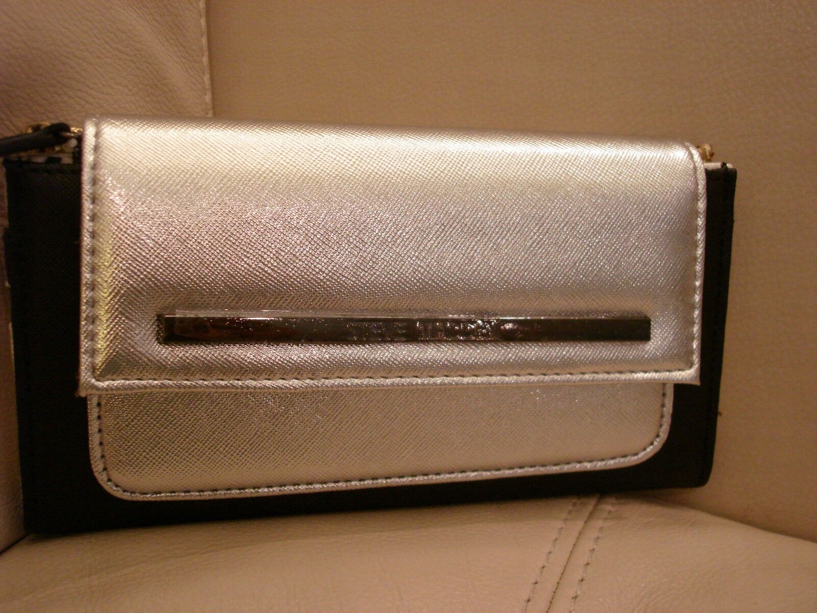 Picture 1 of 8