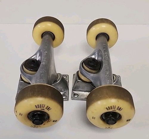 Skateboard Rollen ROUTE ONE & LAGER 51MM & Trucks