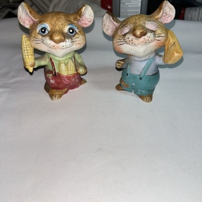 HOMCO Porcelain Harvest Mice Figurines Series 5601 Holding Corn And Cheese