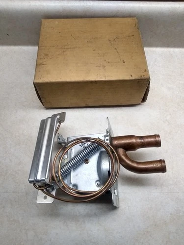 VTG NOS Ranco Inc. Type HB Heater Control Valve # 1233799, 1949-54 Chrysler, USA