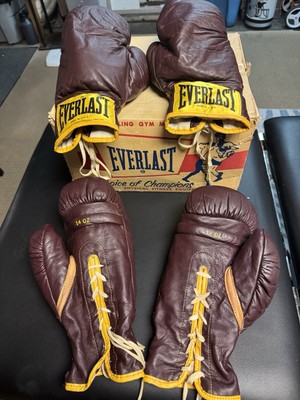 2 Pairs Vintage EVERLAST BOXING GLOVES 14 Oz - Made In USA Model