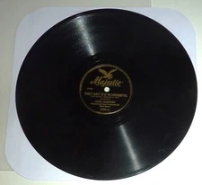 10" 78 RPM SHELLAC RECORD by JACK LEONARD "THEY SAY IT'S WOUNDERFUL" (1946)