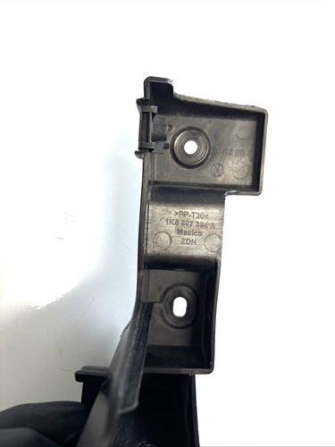06-10 VW Jetta MK5 Sedan - Rear Right Bumper Mount Guide Bracket OEM 1K5807394A - Picture 4 of 4