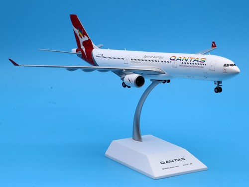 JC Wings 1:200 Qantas 'Rainbow Roo' Airbus 330-300 Diecast Aircraft Model VH-QPJ - Picture 6 of 14