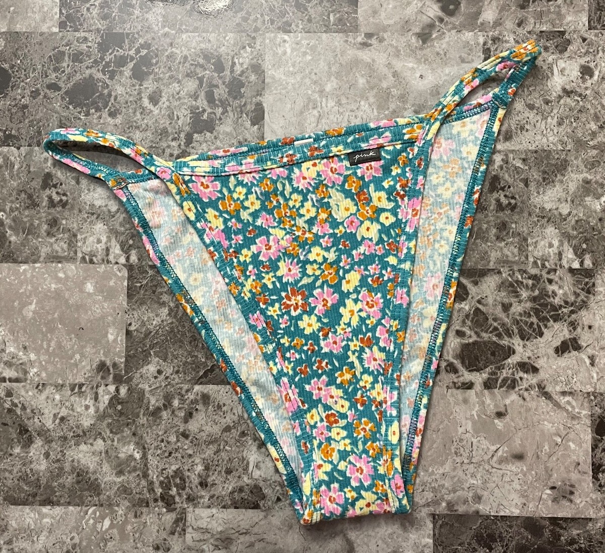 Bombshell Escape Victoria's Secret - una novità fragranza da donna 2024