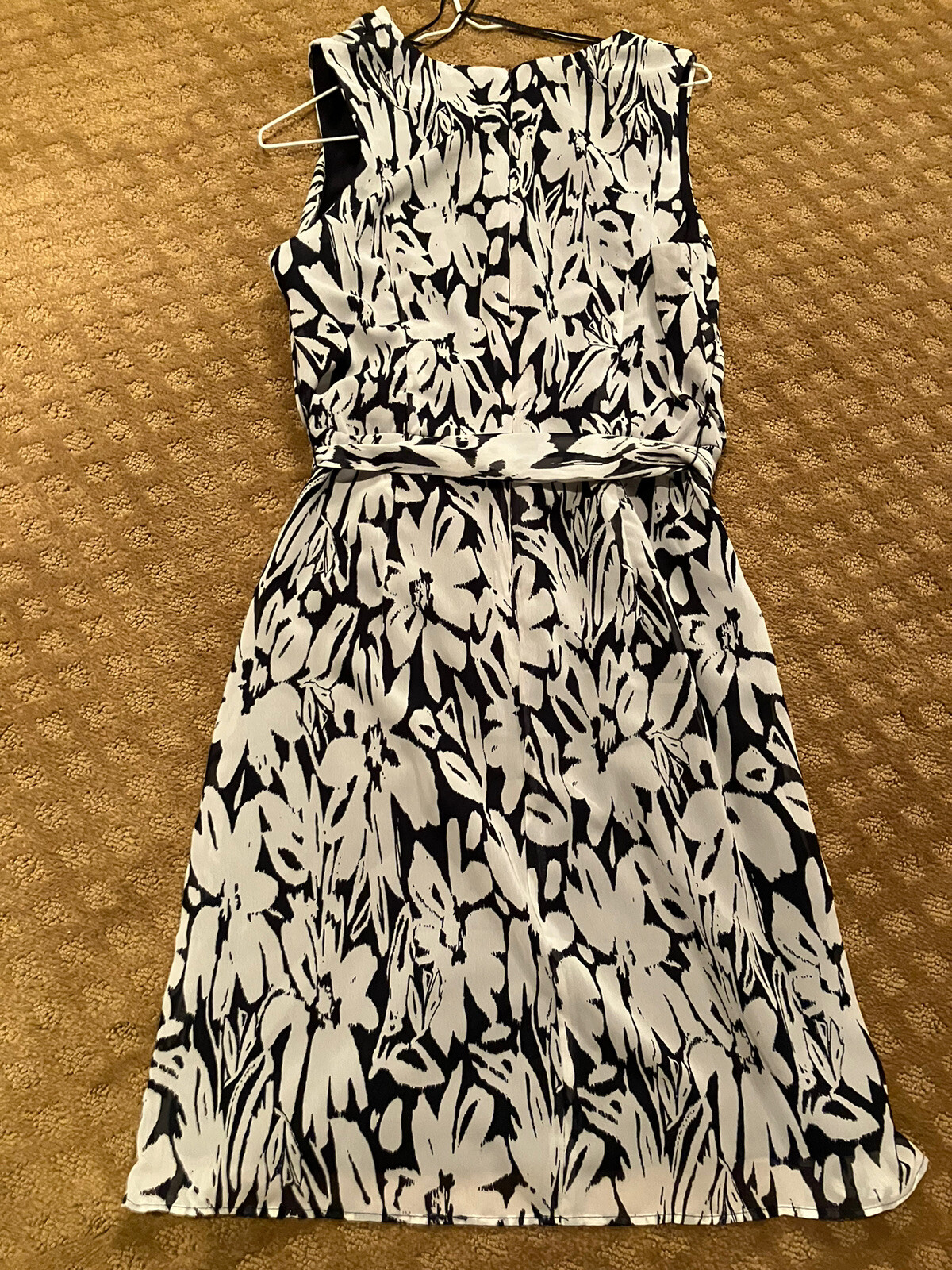 Picture 4 of 10