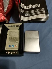 Marlboro - Brushed Silver - Zippo Lighter *NEW SEALED*